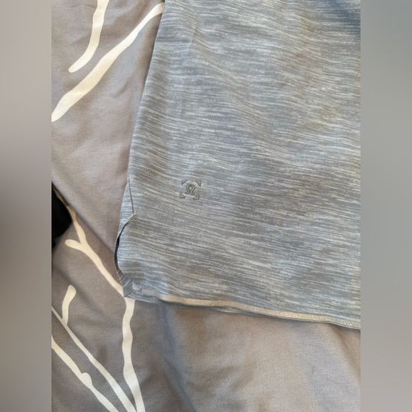 Lululemon surge short out of mind liner 4” shorts - Picture 5 of 5